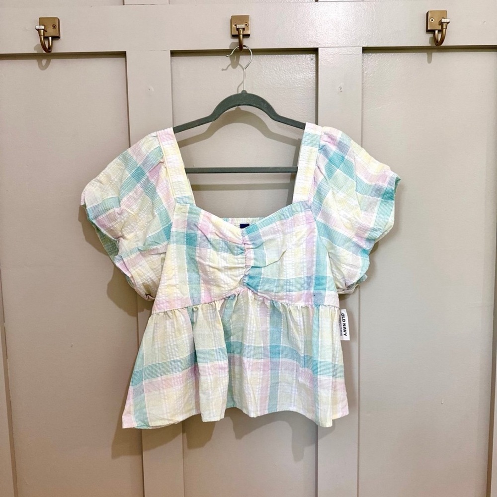 Women’s Old Navy Puffed Shoulder Top Size XL!